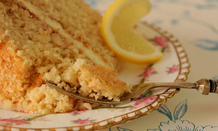 Miss Windsor: recipe for Miss Windsor's Seriously Scrumptious Lemon & Coconut Cake! 