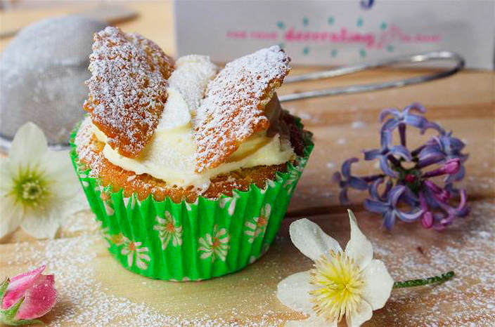 Mrs Simkins recipe: Royal Wedding Lemon & Elderflower Butterfly Cakes! 